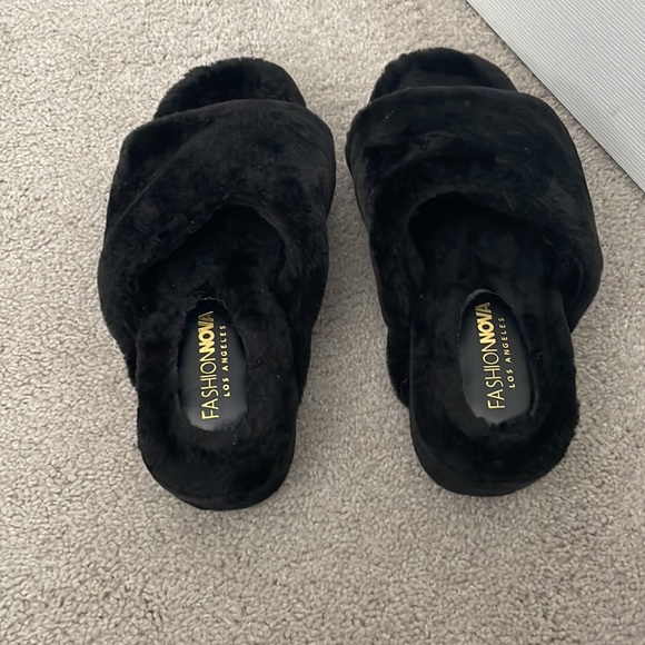 Fuzzy platform slides - Picture 3 of 3